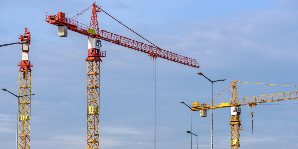 Comment choisir la meilleure grue pour vos besoins de construction ?