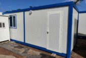 Toilettes chimique et en panneau sandwich
