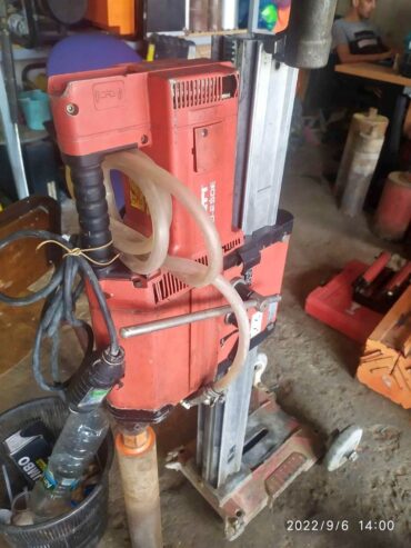 Carotteuse hilti dd250E