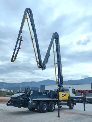 Puztmeister 38.4 Mercedes Actros