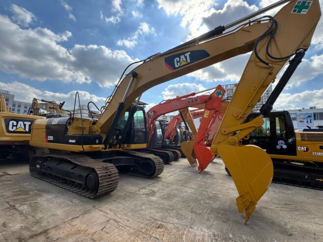 CAT 325DL