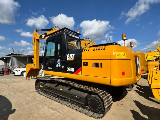 CAT 320D