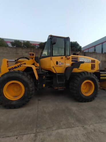 KOMATSU WA320