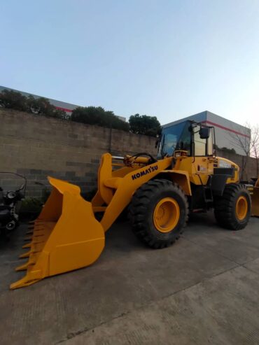 KOMATSU WA320