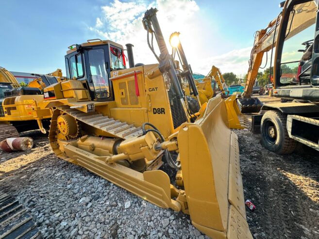 CAT D8R