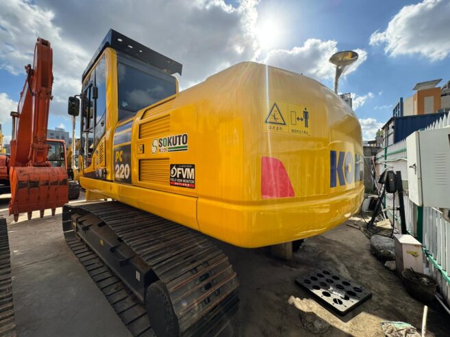 Komatsu PC200