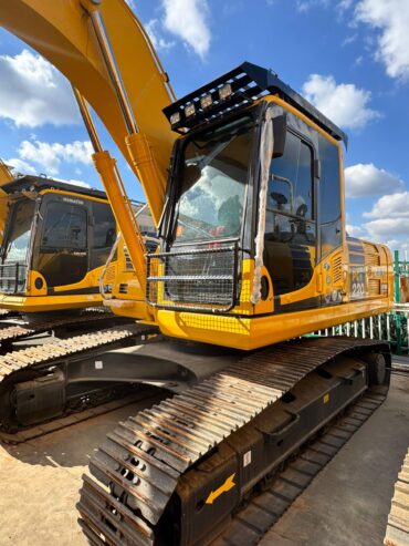 Komatsu PC200