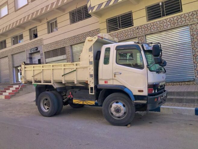 Camion Mitsubishi