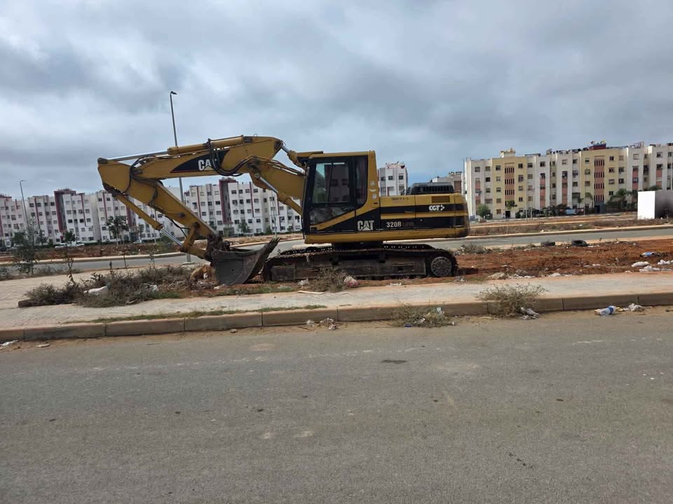 CAT 320B location