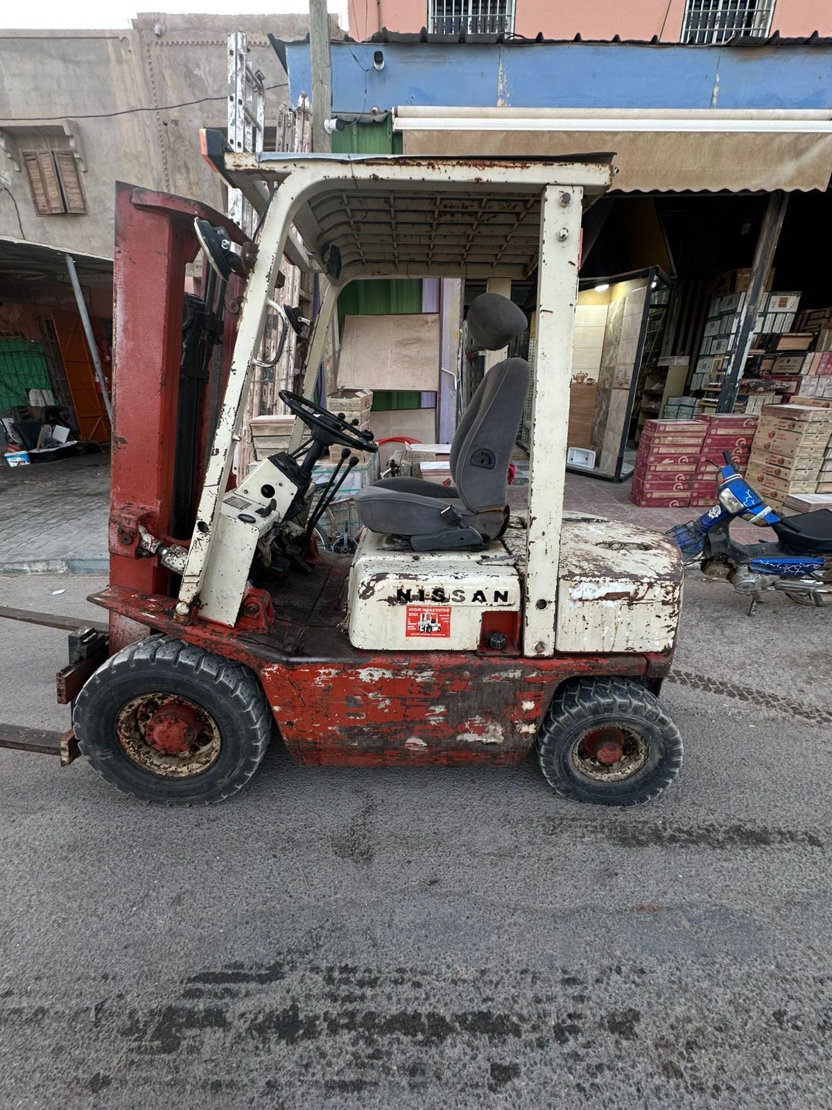 للبيع Nissan 2.5 t