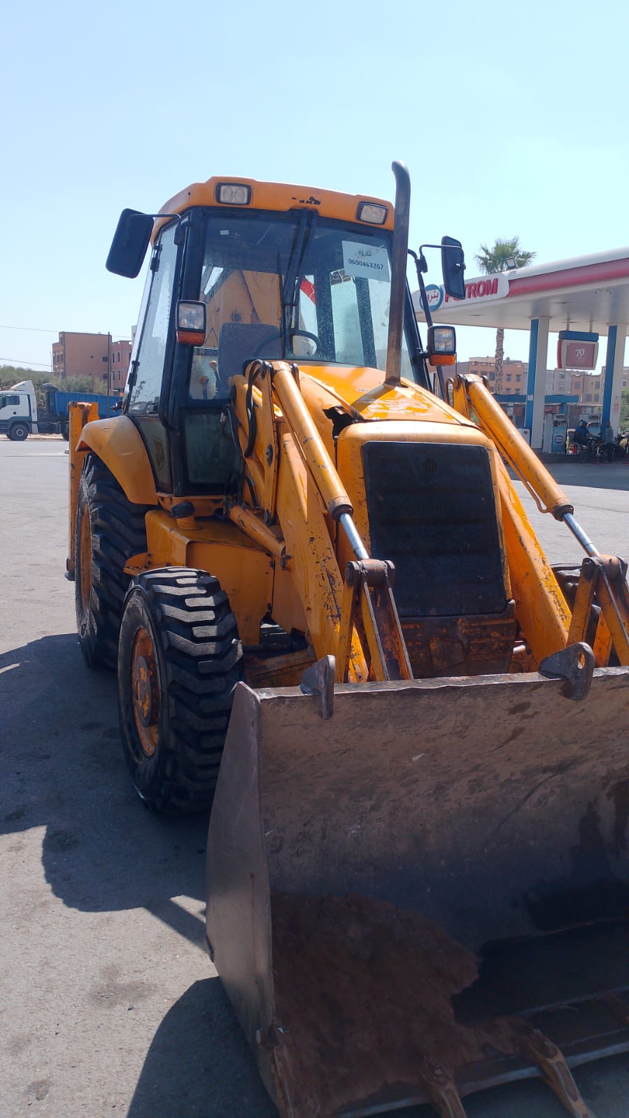 كراء JCB